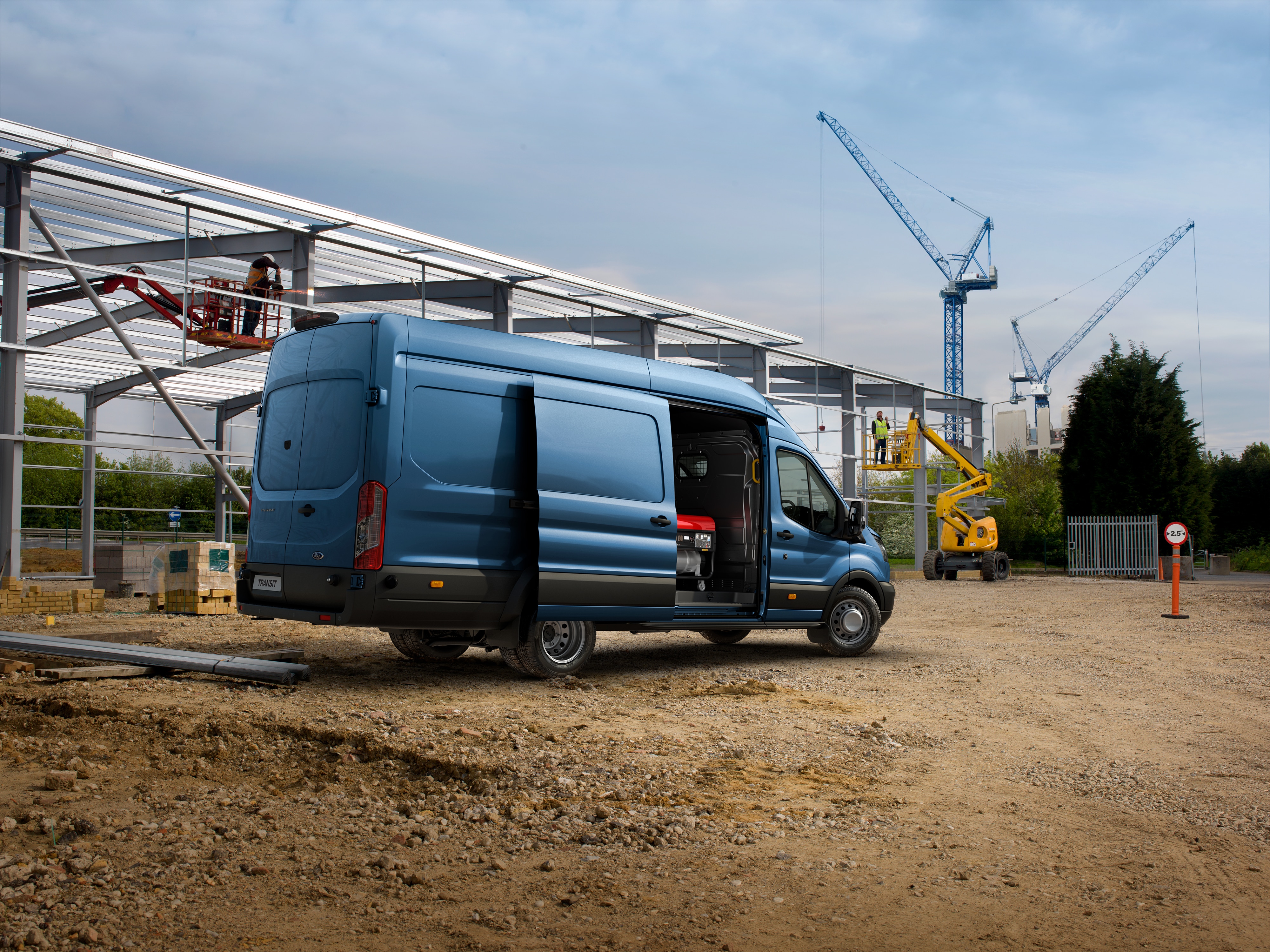 2023-Ford-Transit-XL-Van-L03.jpg